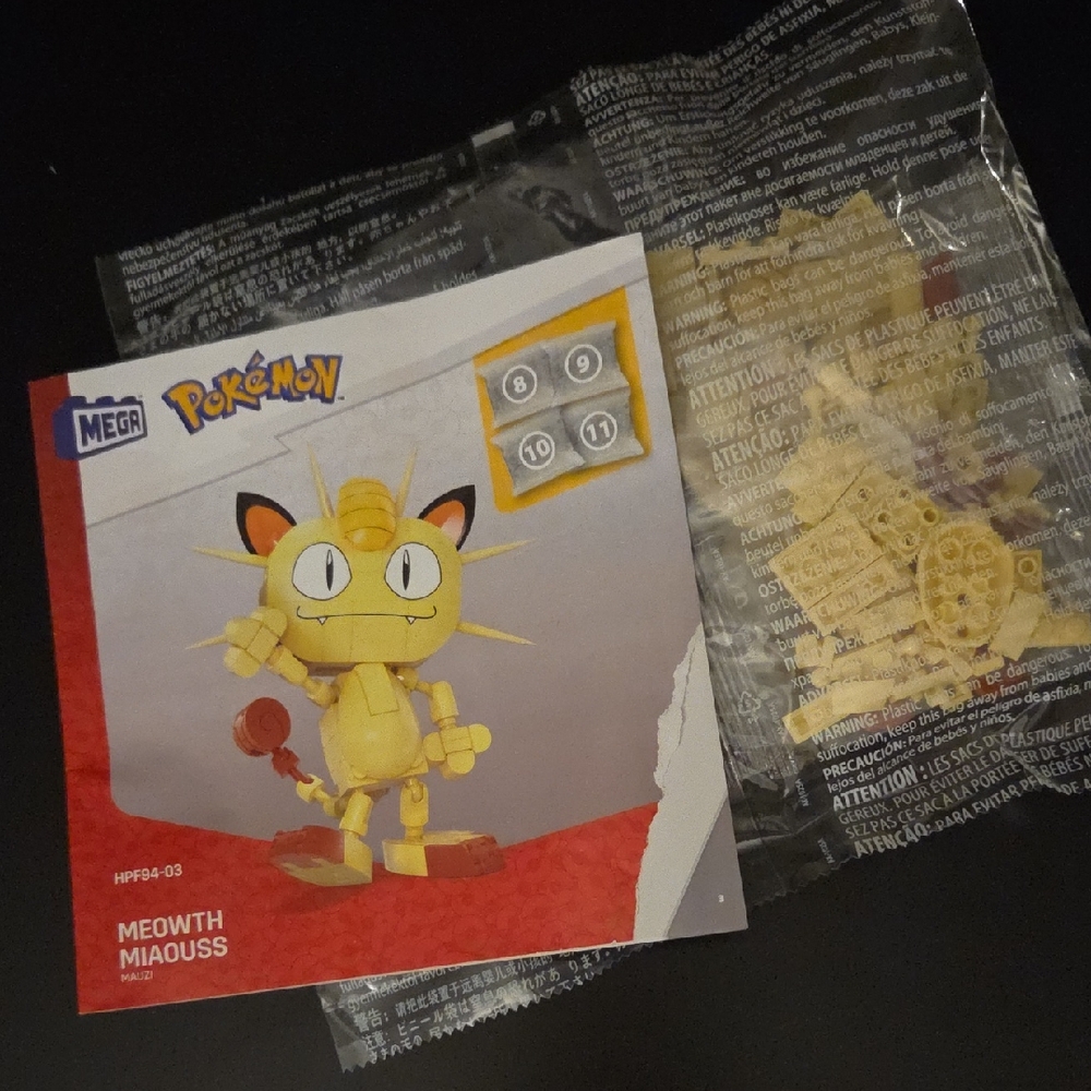 Mega Pokémon Meowth Building Set - Yellow